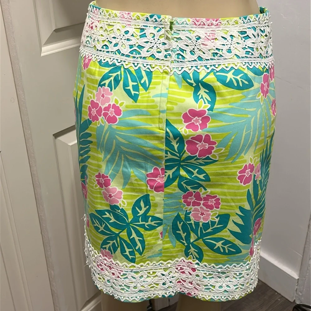 Lilly Pulitzer bright stylish